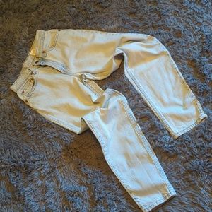 Levi's tapered fit petite jean